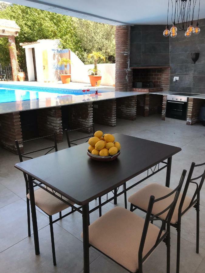 Villa Zahar Периана Экстерьер фото